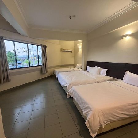 Hotel Sitiawan Buitenkant foto